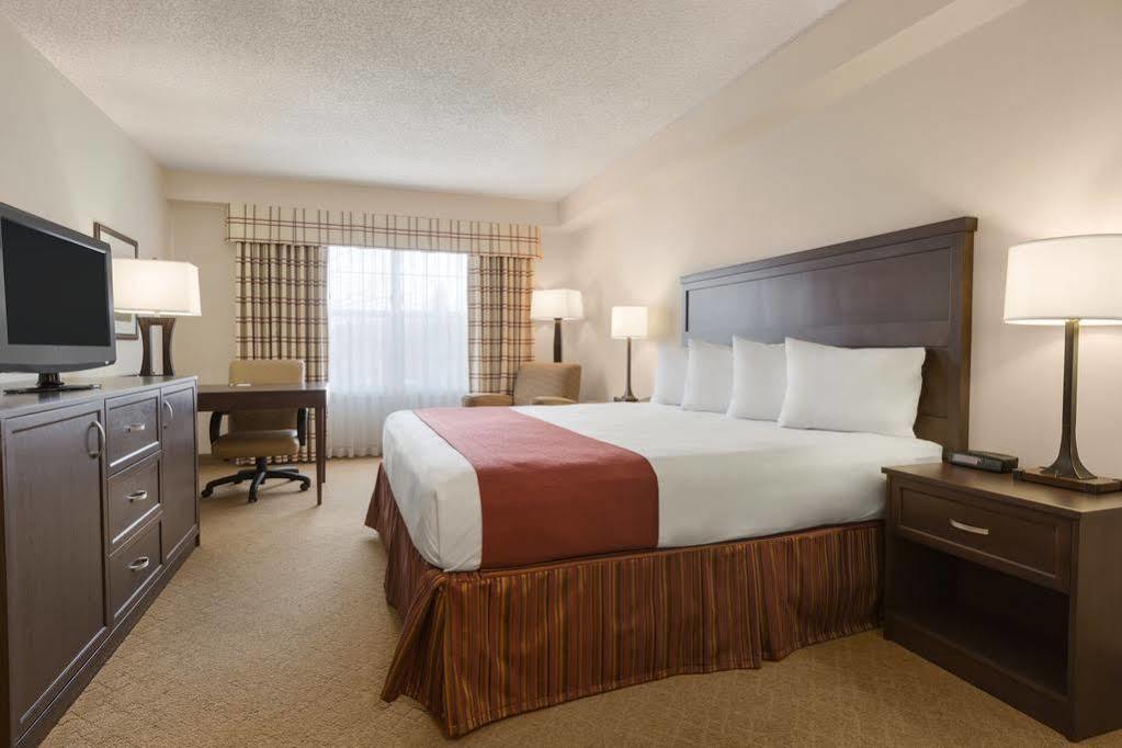 Country Inn & Suites By Radisson, Calgary-Northeast Dış mekan fotoğraf